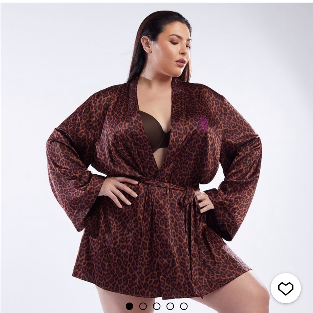 SavagexFenty Short Robe - Perfect Condition - Picture 2 of 2